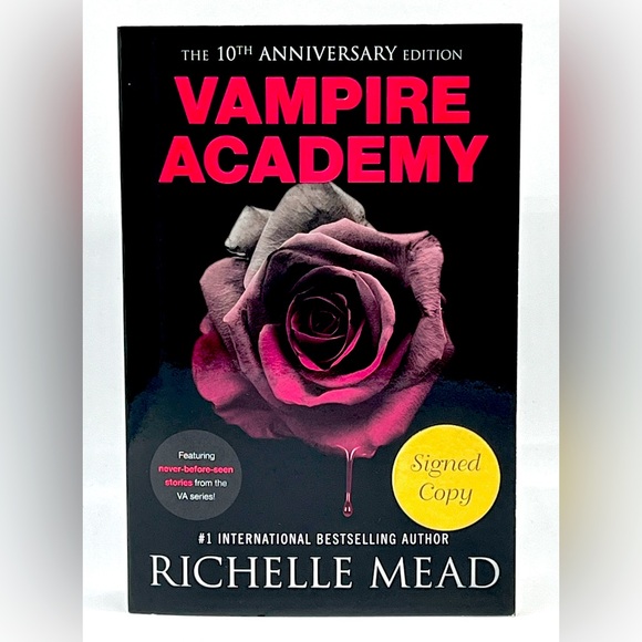 NEW Signed 10th Anniversary Edition of Vampire Academy by Richelle Mead - Picture 3 of 15